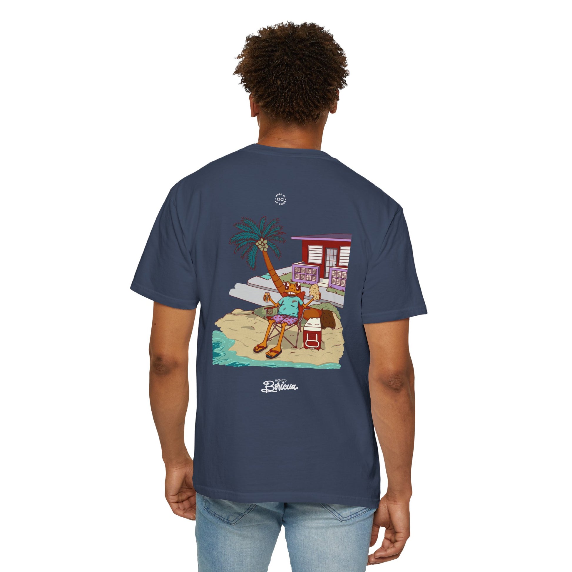 Concho en la playa en PR - Bandera Puerto Rico T-Shirt