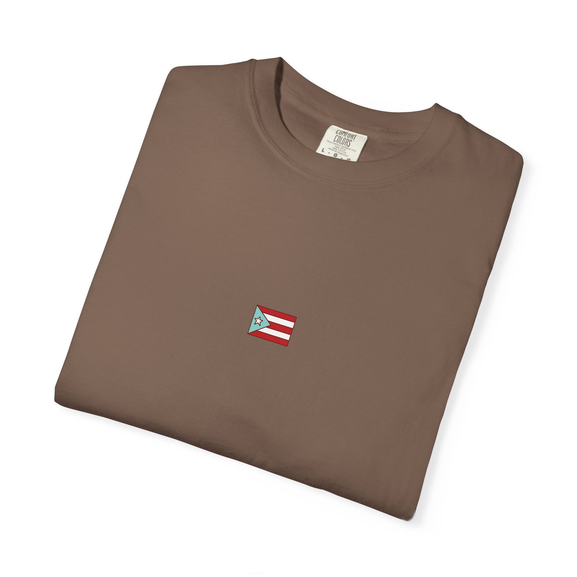 Concho en la playa en PR - Bandera Puerto Rico T-Shirt
