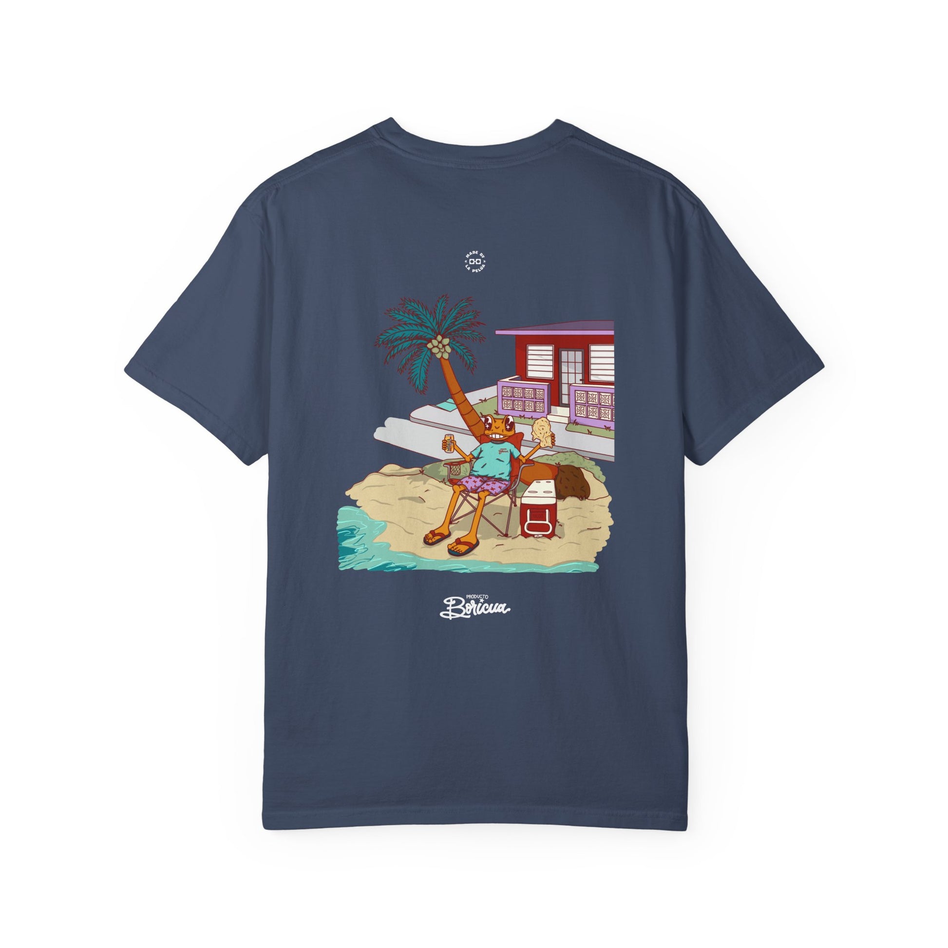 Concho en la playa en PR - Boricua T-Shirt